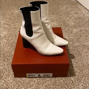 Donald J. Pliner Laila Boots White Size 8